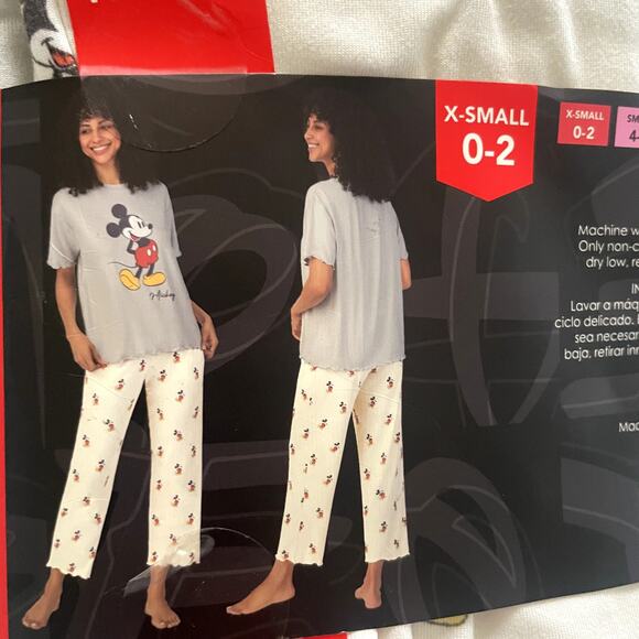 Disney Mickey Mouse NWT Women's Pajama Set XS - Picture 3 of 4